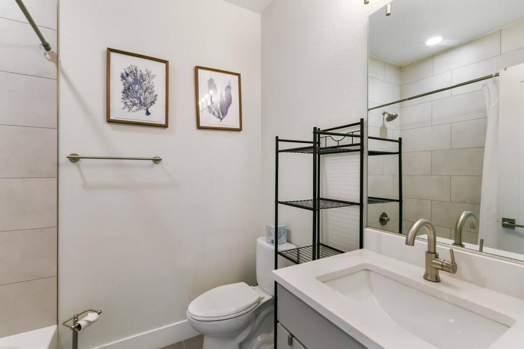 Holiday home Bright 2bd 2ba 15 Mins To Downtown Denver